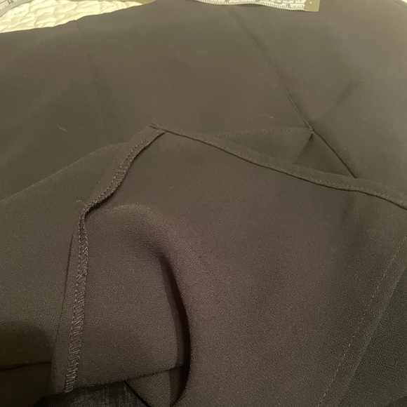 i.e size 6 black lined skirt. - Picture 4 of 6